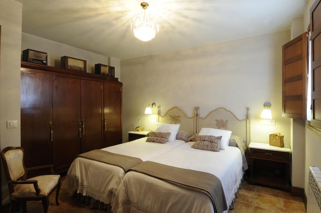 Apartamentos Casa Maria Juanin Collanzo Ruang foto