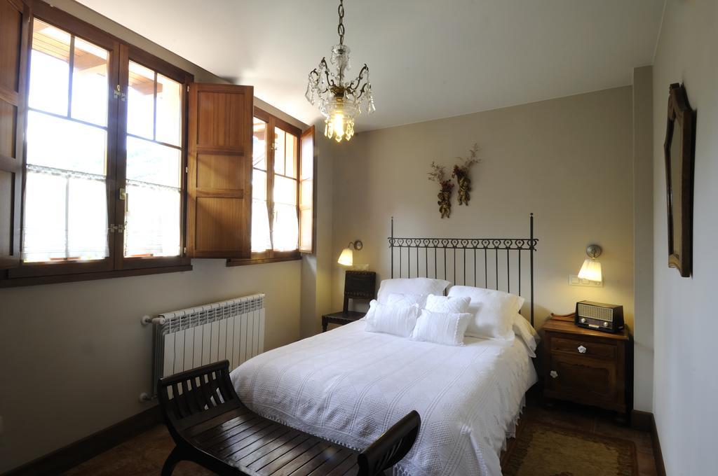 Apartamentos Casa Maria Juanin Collanzo Ruang foto