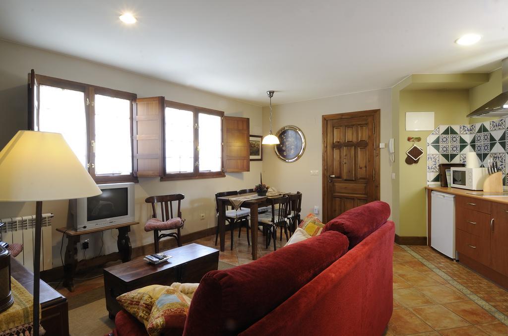Apartamentos Casa Maria Juanin Collanzo Ruang foto